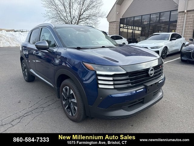 2025 Nissan Kicks SR