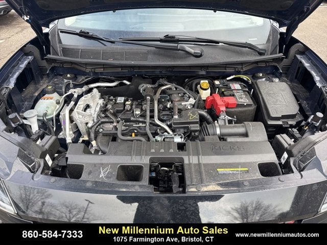 2025 Nissan Kicks SR