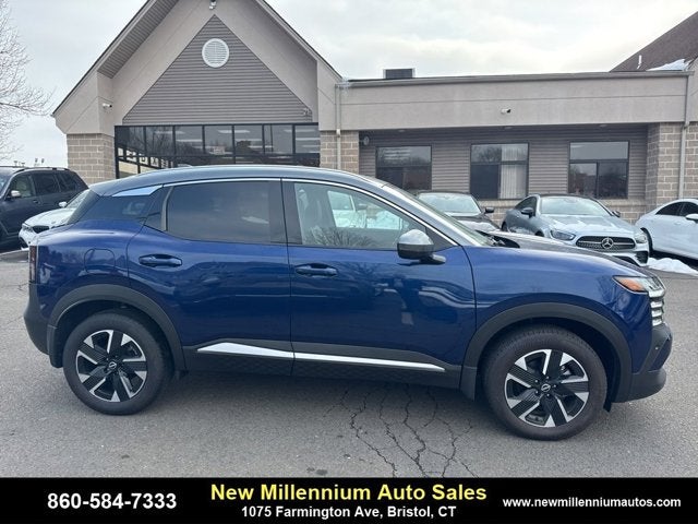 2025 Nissan Kicks SR