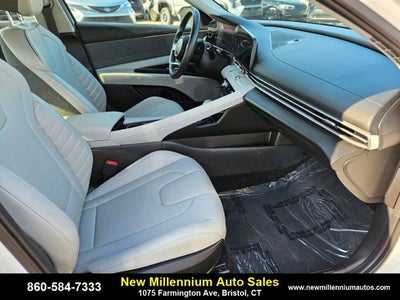 2024 Hyundai Elantra Limited