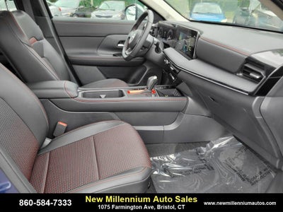 2025 Nissan Kicks SR