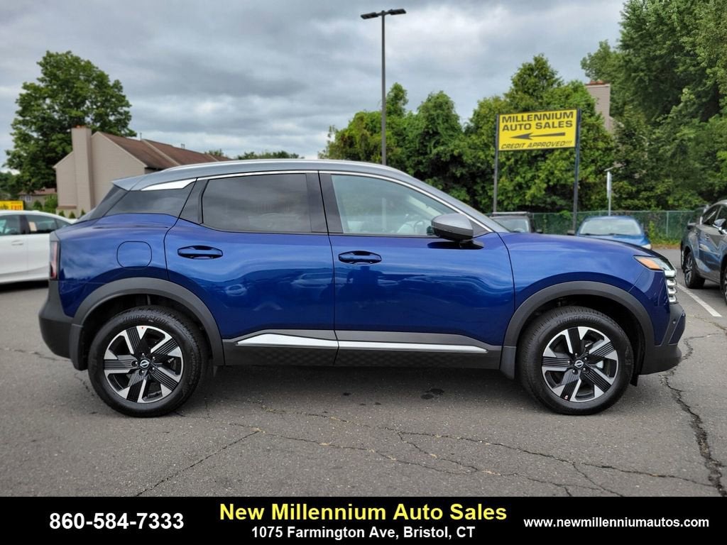 2025 Nissan Kicks SR