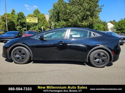 2024 Toyota Prius LE