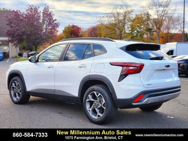 2025 Chevrolet Trax LT